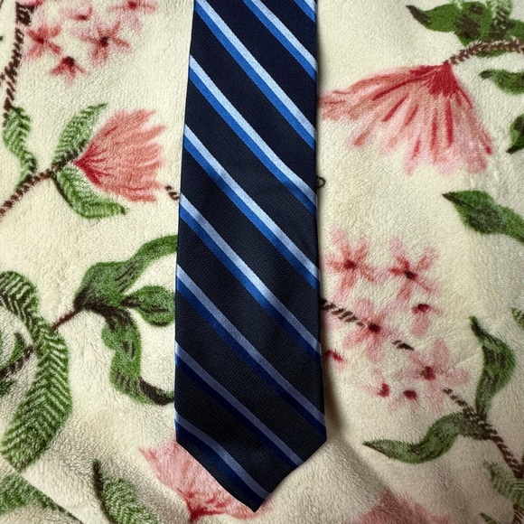 Stafford Navy and Light Blue Striped Tie - Picture 1 of 2